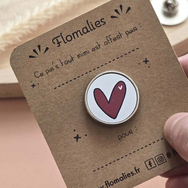 Pin's / Broche Cœur "Trop chou"